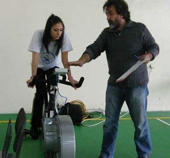 NEBOJSA SUBIC I TAKMICARKA NA BICIKL ERGOMETRU